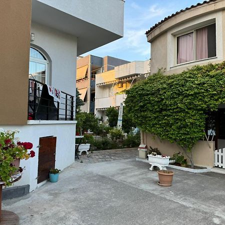 Guesthouse Novi Durrës Eksteriør bilde