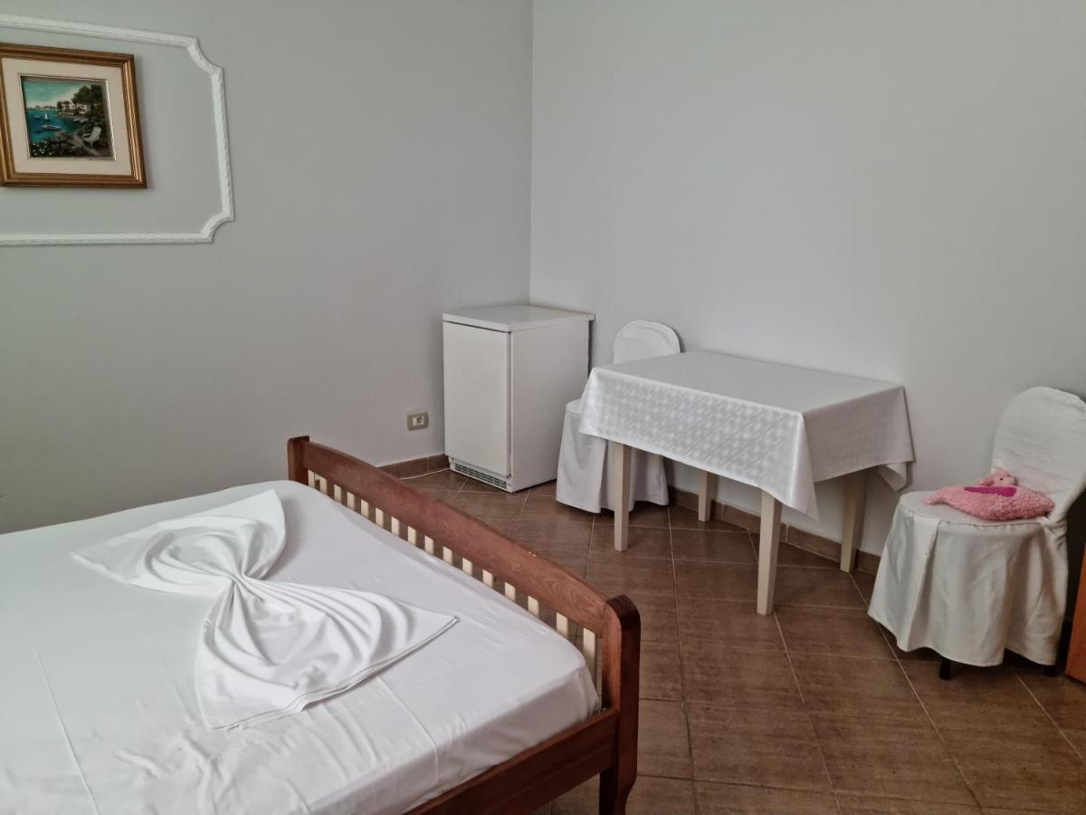 Guesthouse Novi Durrës Eksteriør bilde