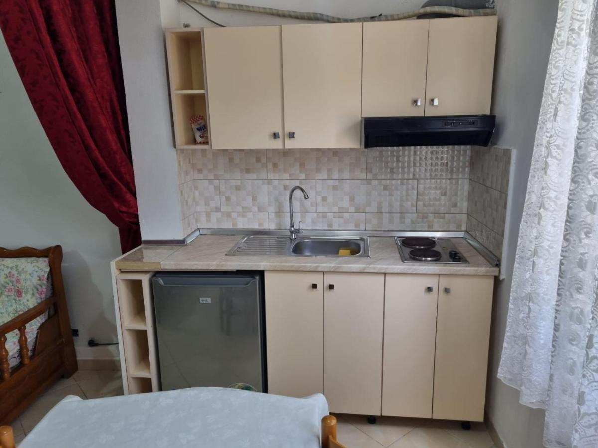 Guesthouse Novi Durrës Eksteriør bilde
