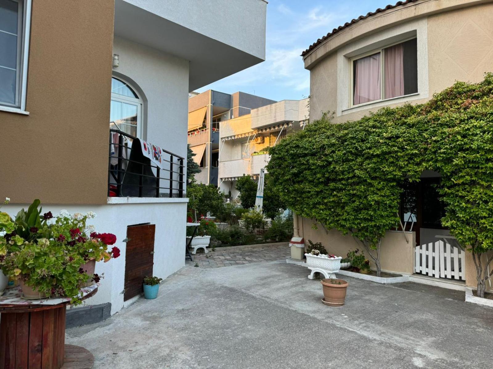 Guesthouse Novi Durrës Eksteriør bilde