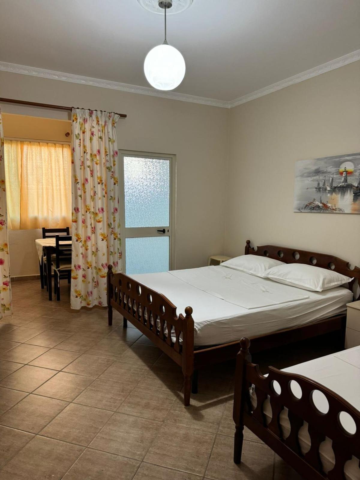 Guesthouse Novi Durrës Eksteriør bilde